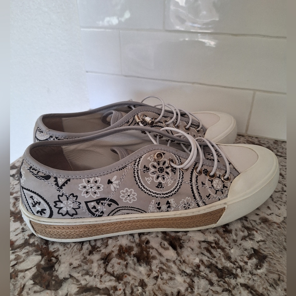 Tod's‎ Gray and White Leather Sneakers Size 40/9.5 -10 US - Picture 2 of 6